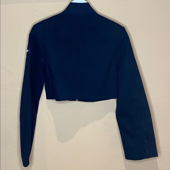 ALO Yoga Midnight Black Cropped Utility Jacket - Picture 9 of 11